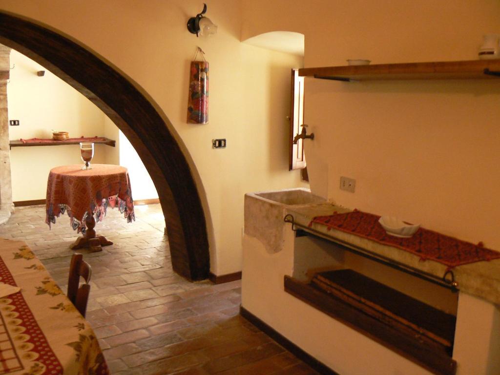 Residence Il Palazzo Santo Stefano Di Sessanio Værelse billede