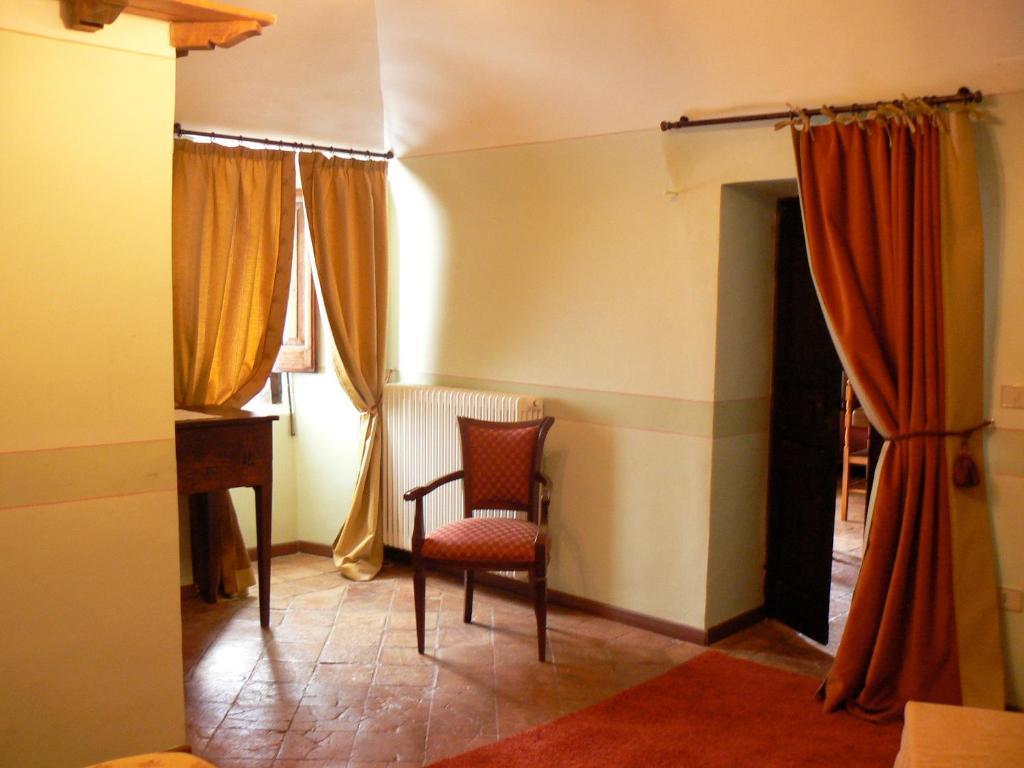 Residence Il Palazzo Santo Stefano Di Sessanio Værelse billede