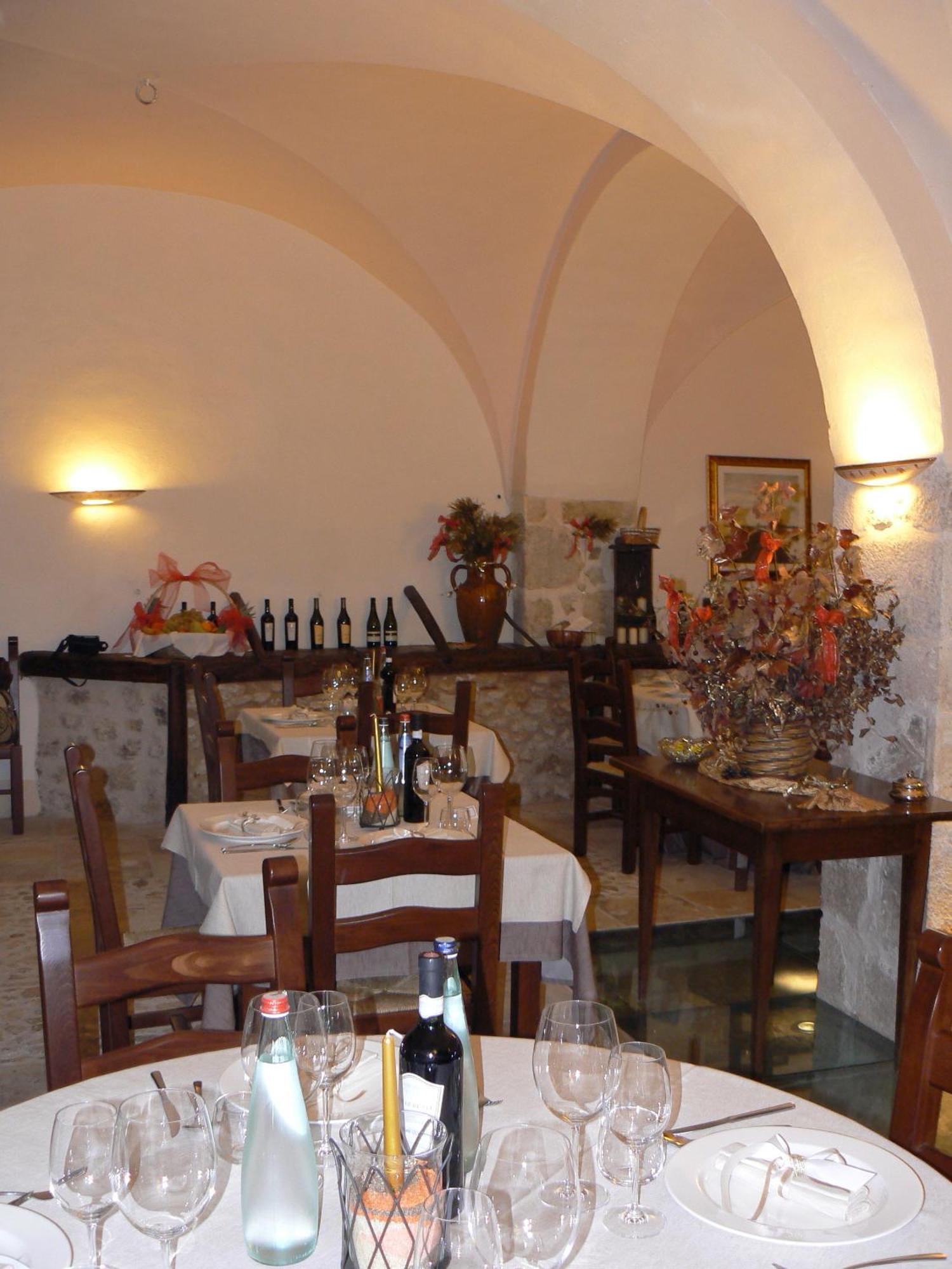 Residence Il Palazzo Santo Stefano Di Sessanio Eksteriør billede