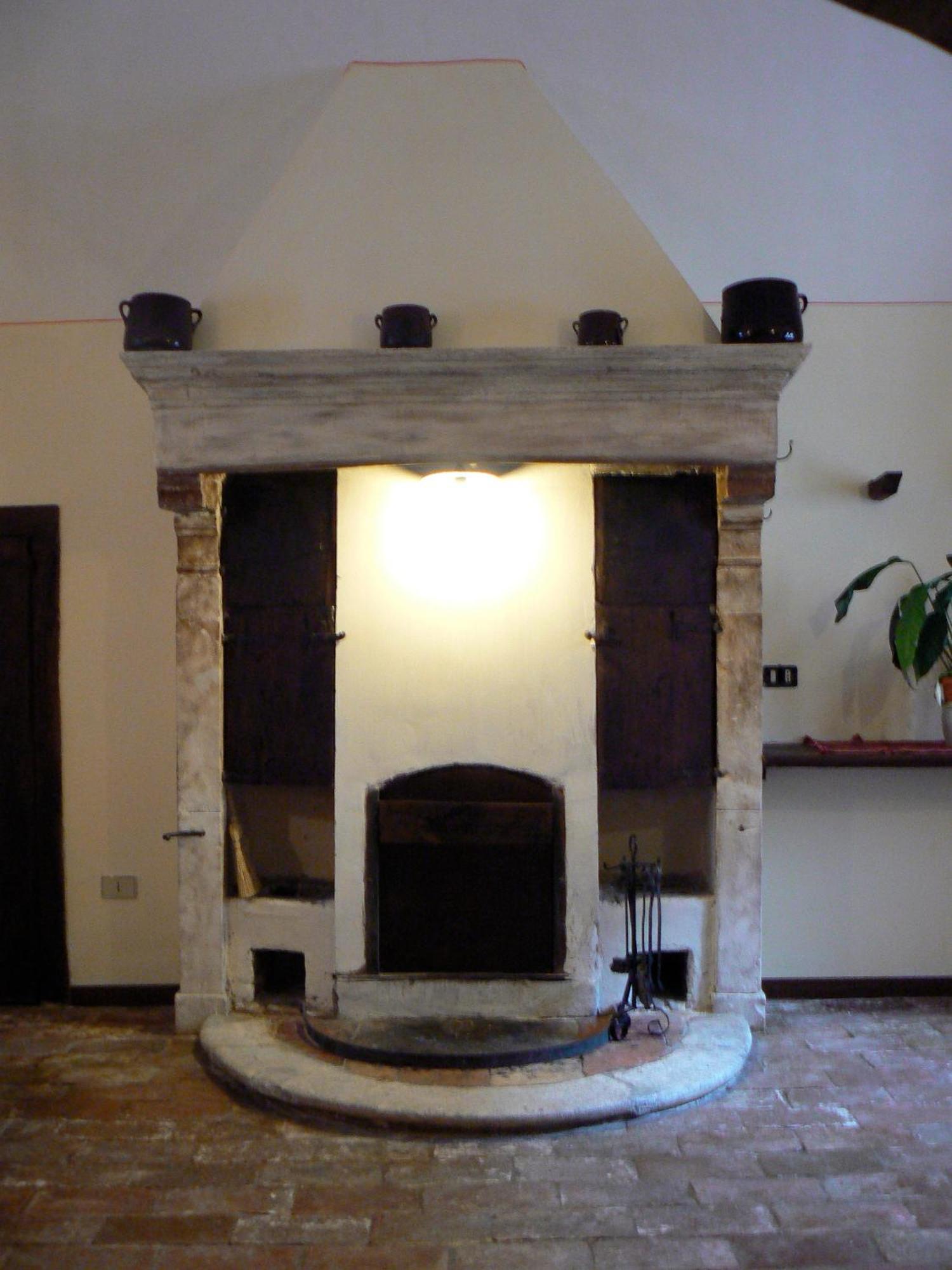Residence Il Palazzo Santo Stefano Di Sessanio Eksteriør billede