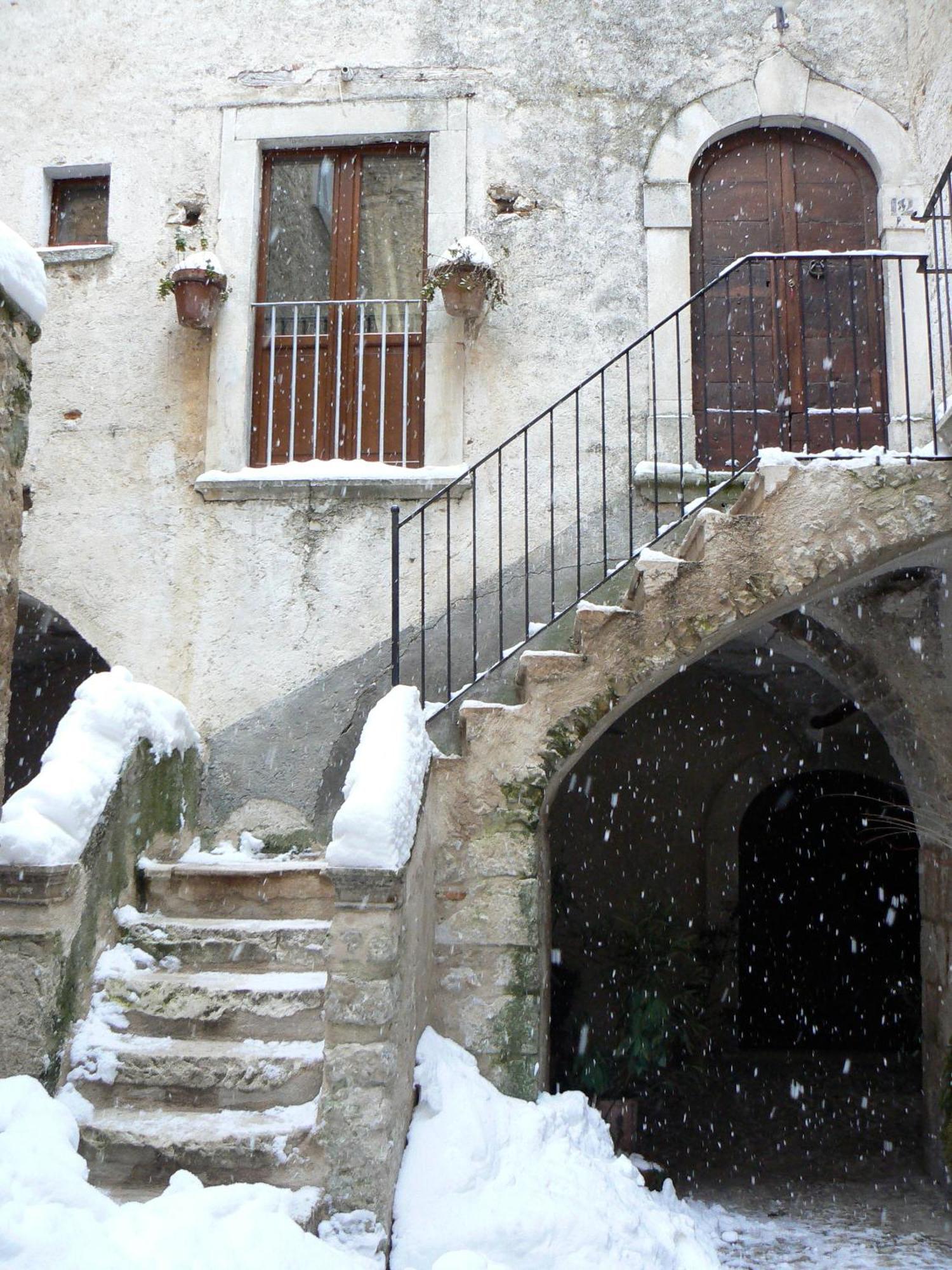 Residence Il Palazzo Santo Stefano Di Sessanio Eksteriør billede