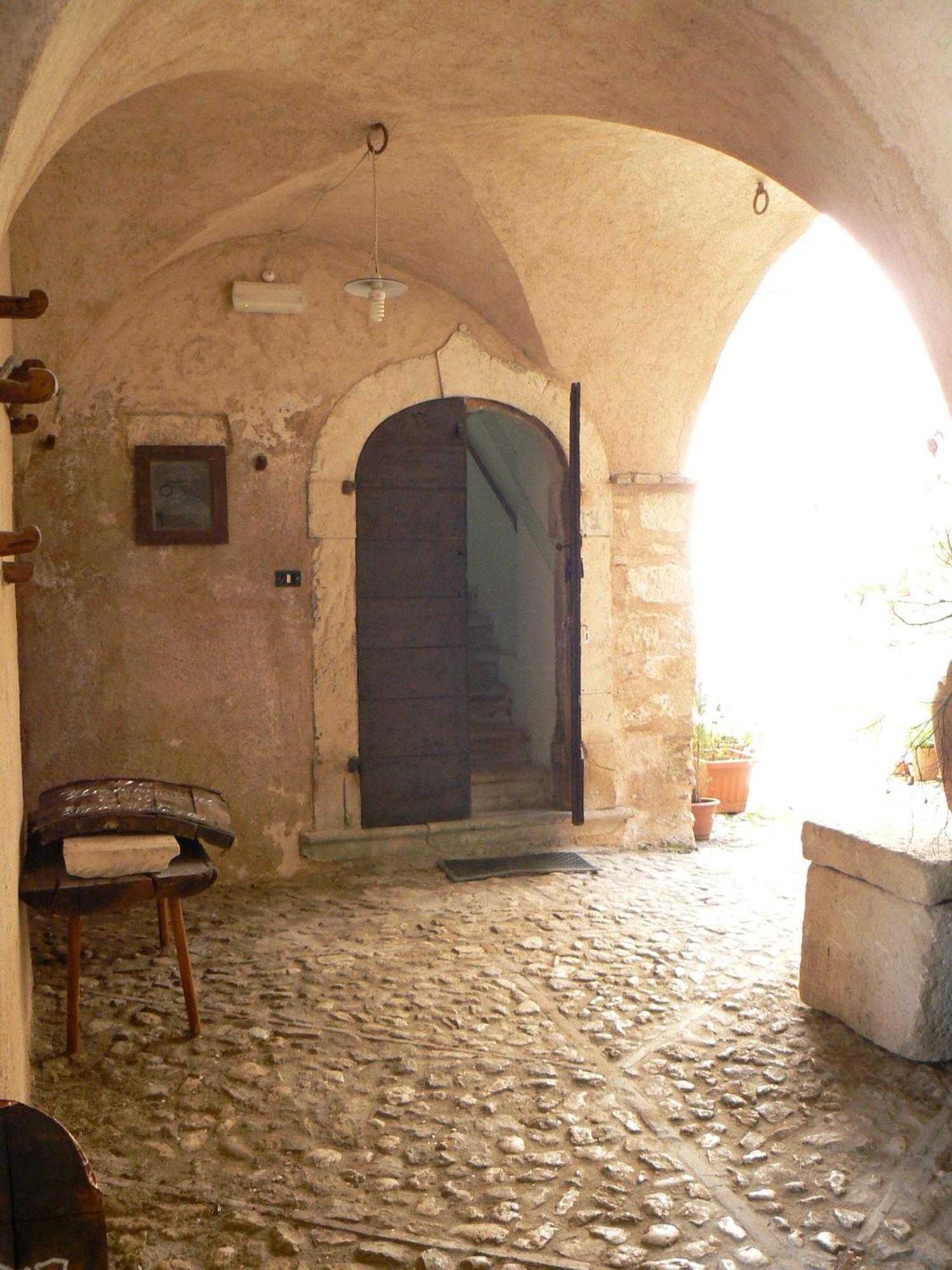 Residence Il Palazzo Santo Stefano Di Sessanio Eksteriør billede