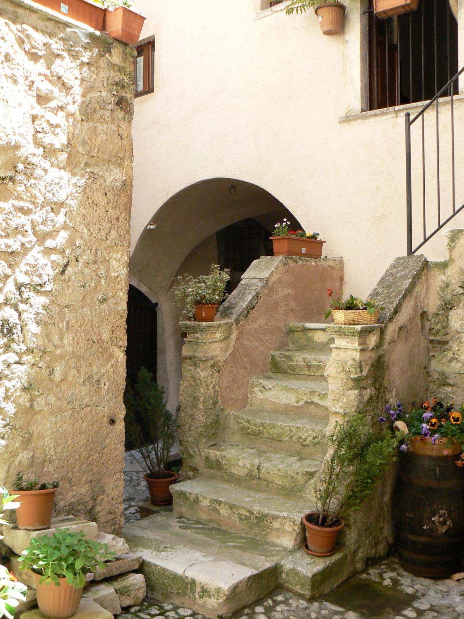 Residence Il Palazzo Santo Stefano Di Sessanio Eksteriør billede
